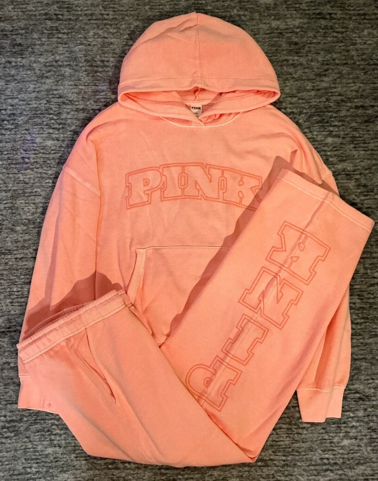 维多利亚的秘密粉色校园连帽套衫 + 裤子套装橙色山珊瑚 L🧡 — 第 2/4 张图片