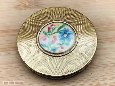 Floral Needlepoint goldfarbene Guilloche - Vintage Make Up/Puder kompakt - 1re
