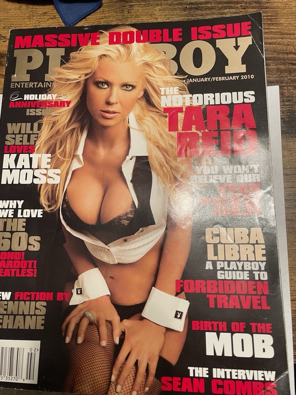 PLAYBOY MAGAZINE JANUARY/FEBRUARY 2010 Centerfold Included
