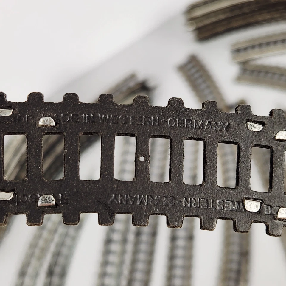 Fleischmann HO Model Train Straight & Curve Tracks German & Track from Japan Lot - Image 4 of 4
