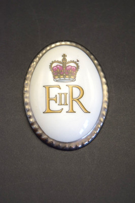 Queen Elizabeth II Crown & EIIR Porcelain Brooch English Fine China-Rare