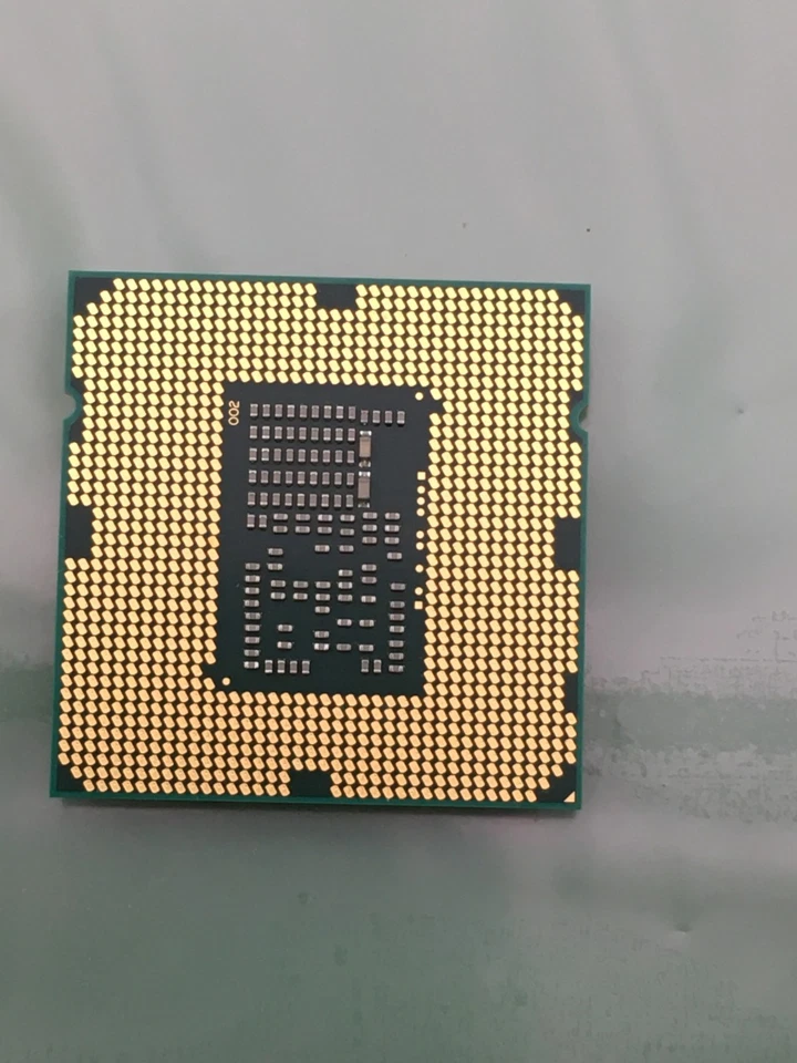 CPU Intel Core i5 650 de doble núcleo (caché de 4 M 3,20 GHz primera generación) Foto 2 de 2