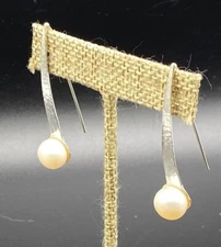 STERLING SILVER-Hammered Pearl Long Threader Earrings-MADE IN ISRAEL