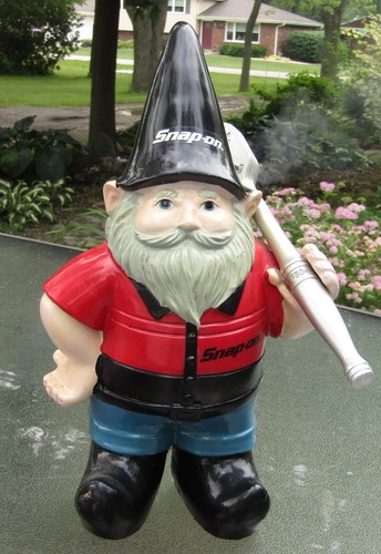 Snap-On Tools Shop Gnome II SSX23P118 Holding A Ratchet USED NO BOX Garden Gnome