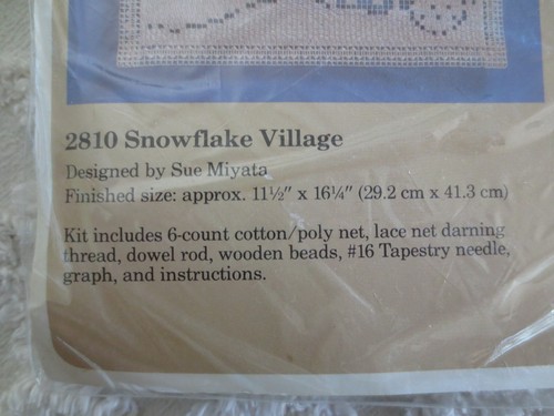 Sealed CREATIVE CIRCLE 2810 SNOWFLAKE VILLAGE Needle Craft KIT-11-1/2" x 16-1/4" - Picture 3 of 4