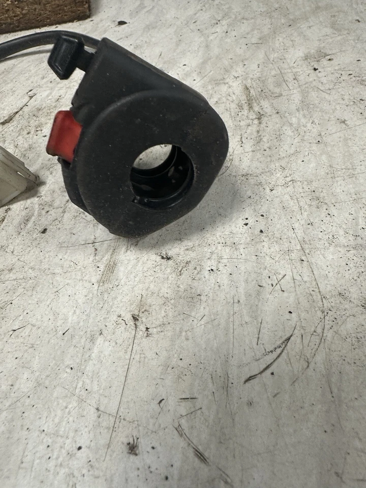 INDICADOR DE CONTROL IZQUIERDO DERBI MULHACEN 125 ENGRANAJE OEM Foto 3 de 4