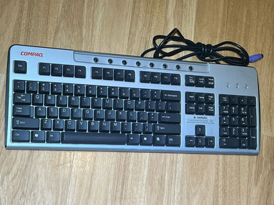 Compaq KB-0133 PS2 Multimedia Computer  Keyboard Vintage