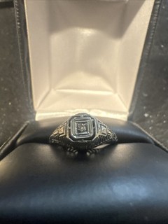 Art Deco Filigree 18k White Gold & Diamond Wedding Ring 1.4 Grams Size 6