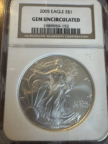2005 Silver Eagle ✔ 1 oz  ✔ .999 Fine Silver ✔ Gem Unc
