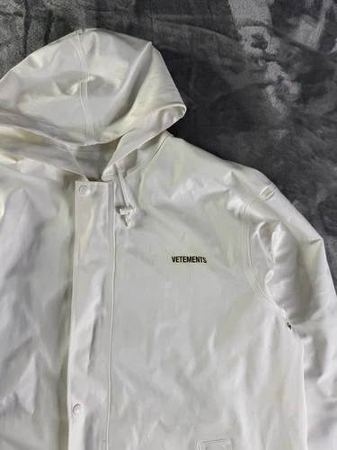 Vetements WAH18 JA24 Men's Raincoat One Size White Underarm Ventilation Eyelets image 2