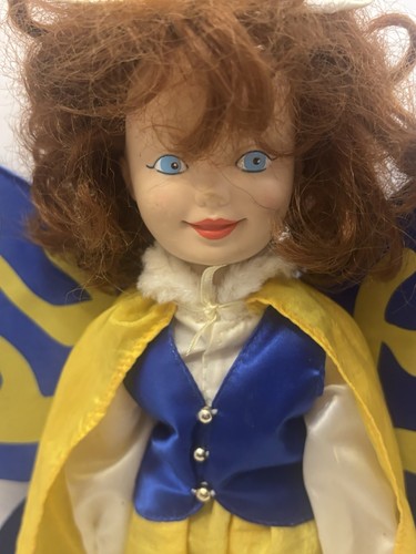 Vintage Fee Prinzessin Puppe 14 Zoll gelbes Kleid blaue Flügel rote Haare 80er/90er - Bild 7 von 12