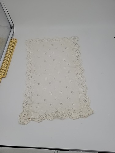 Lot of 10 VTG Crochet Lace Embroidered Linens Table Scarves Dollie Flowers - Picture 16 of 19