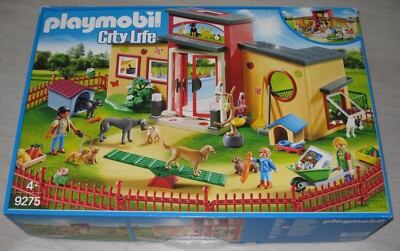 Playmobil City Life 9275 - Tierhotel ''Pfötchen'' - ab 4 Jahre - Komplett
