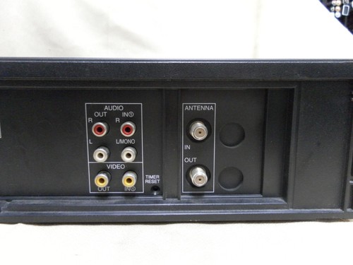 Mitsubishi HS-U446 VHS Video Cassette Recorder VCR & Remote & AV Cables SERVICED - Picture 7 of 10