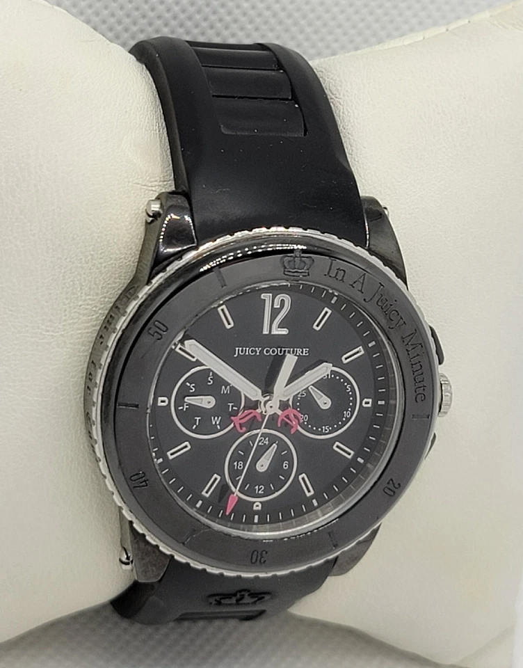 Reloj para damas Juicy Couture pedigrí redondo día fecha esfera negra banda de goma I4 Foto 3 de 4