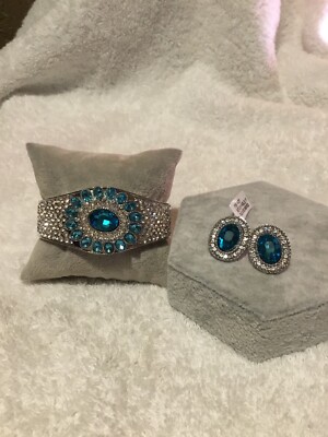 2-teiliges Set simulierter Aquamarin/Diamanten Armreif & Ohrstecker Neu Größe 7,5 Zoll