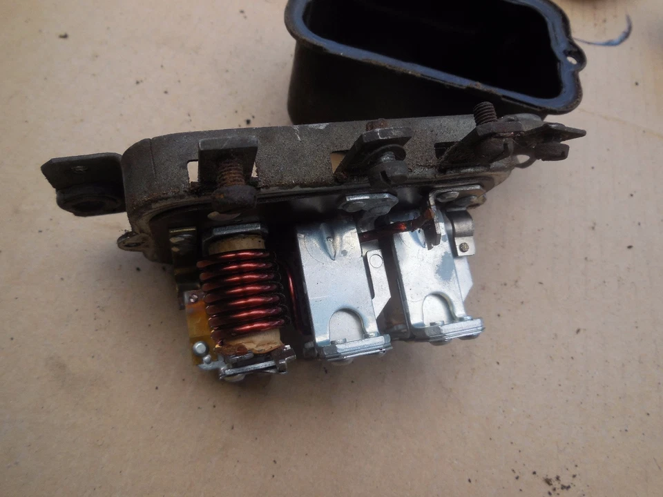 Porsche 356 Pre A Voltage Regulator - Image 4 of 4