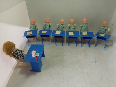 Jouet Ancien Classe D'école Avec Enfants Et Maîtresse - Figurines Vintage - Occasion