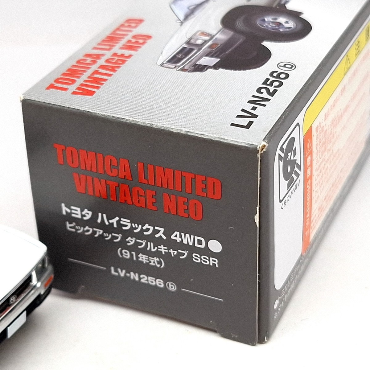 Tomica Limited Vintage NEO LV-N256b Toyota Hilux 4WD Pickup SSR 91