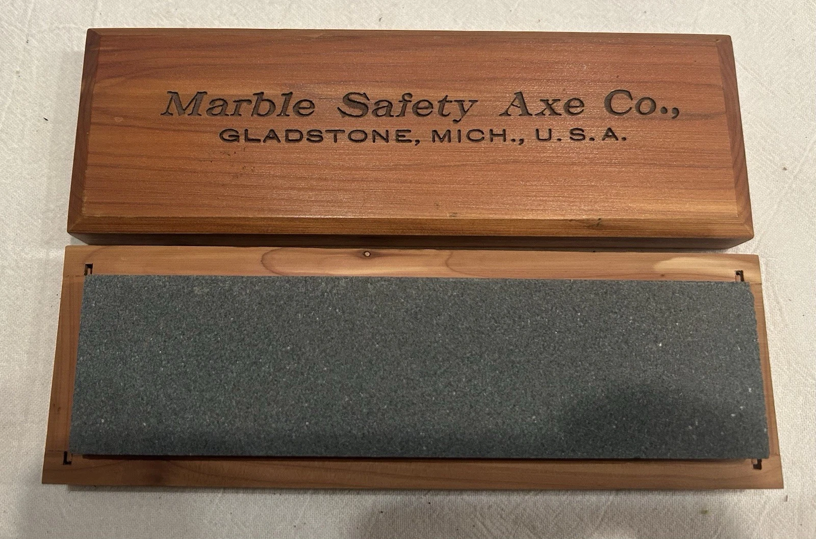 Vintage Marble's Safety Axe Co. Knife Sharpening stone. NEW in wooden box.