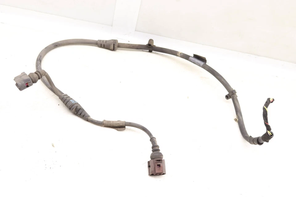 Audi A7 Quattro - задний правый ABS / датчик скорости / жгут проводов стояночного тормоза - Изображение 2 из 4