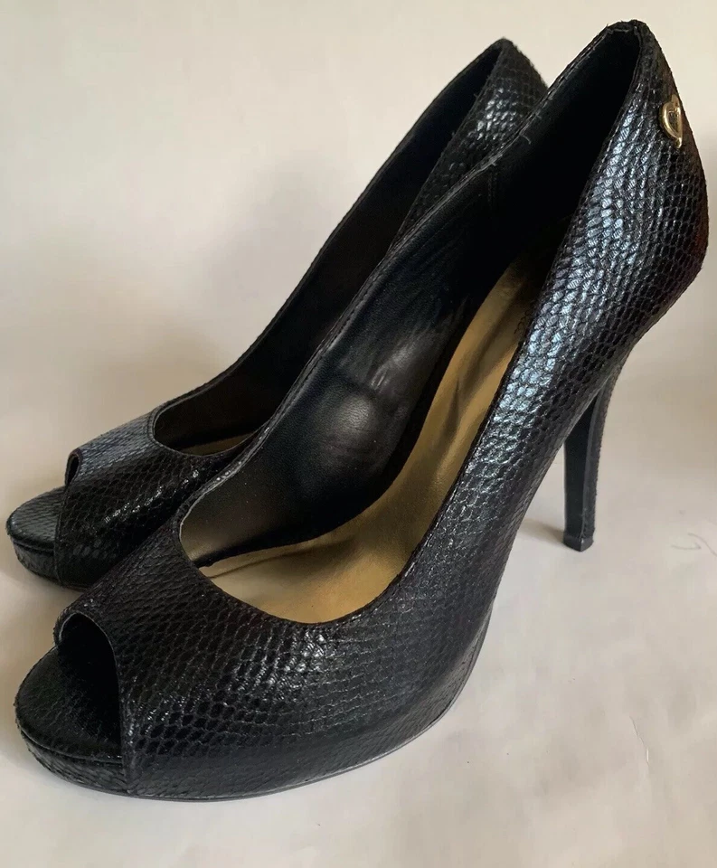 Zapatos de salón clásicos Thalia Sodi para mujer Cereza Peep Toe negros imitación serpiente talla 9,0 Foto 2 de 4