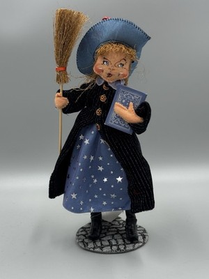 Annalee Dolls Halloween Witch 10  Bewidla Doll Holding Book & Broom