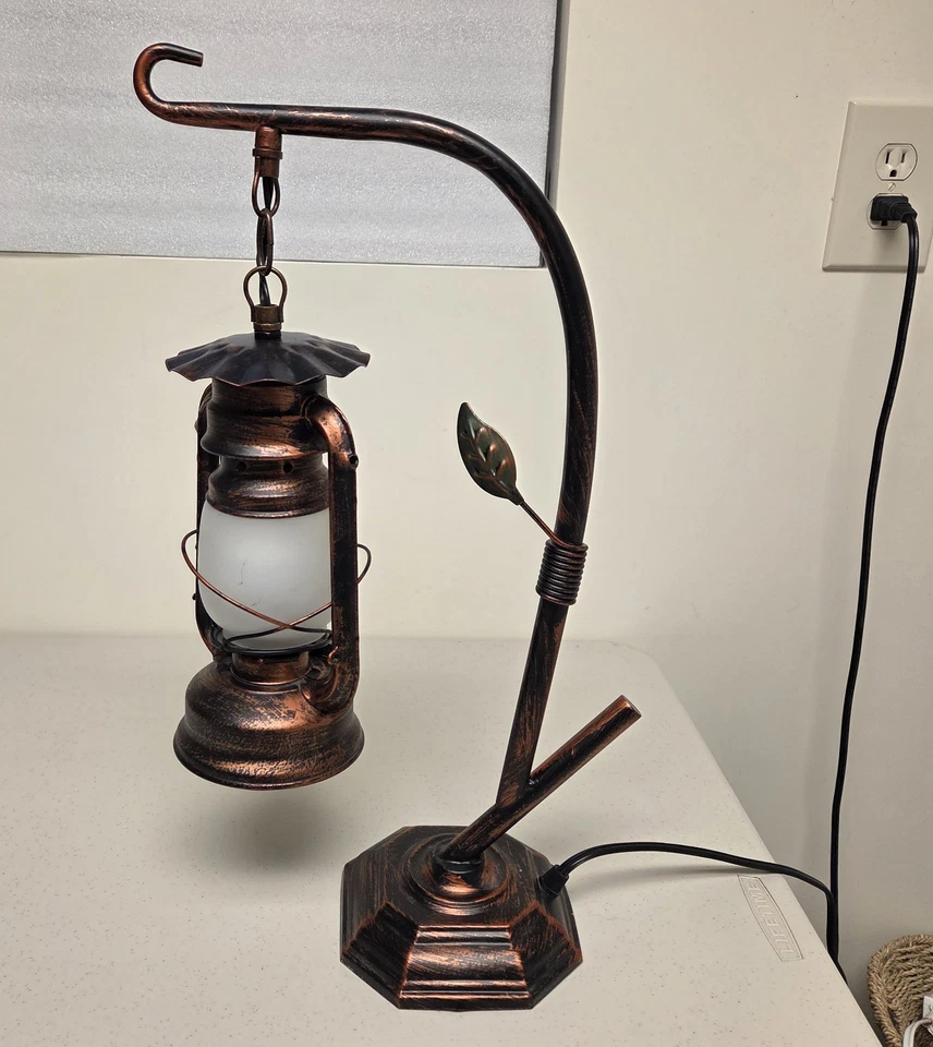 Linterna de Metal Rústica Moda Granja Cobre Marrón Tipo Lámpara de Mesa PROBADA Foto 2 de 4