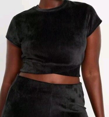 NWT Women's Old Navy Ultra Crop Velour Performance Top Size XL (16-18) Black