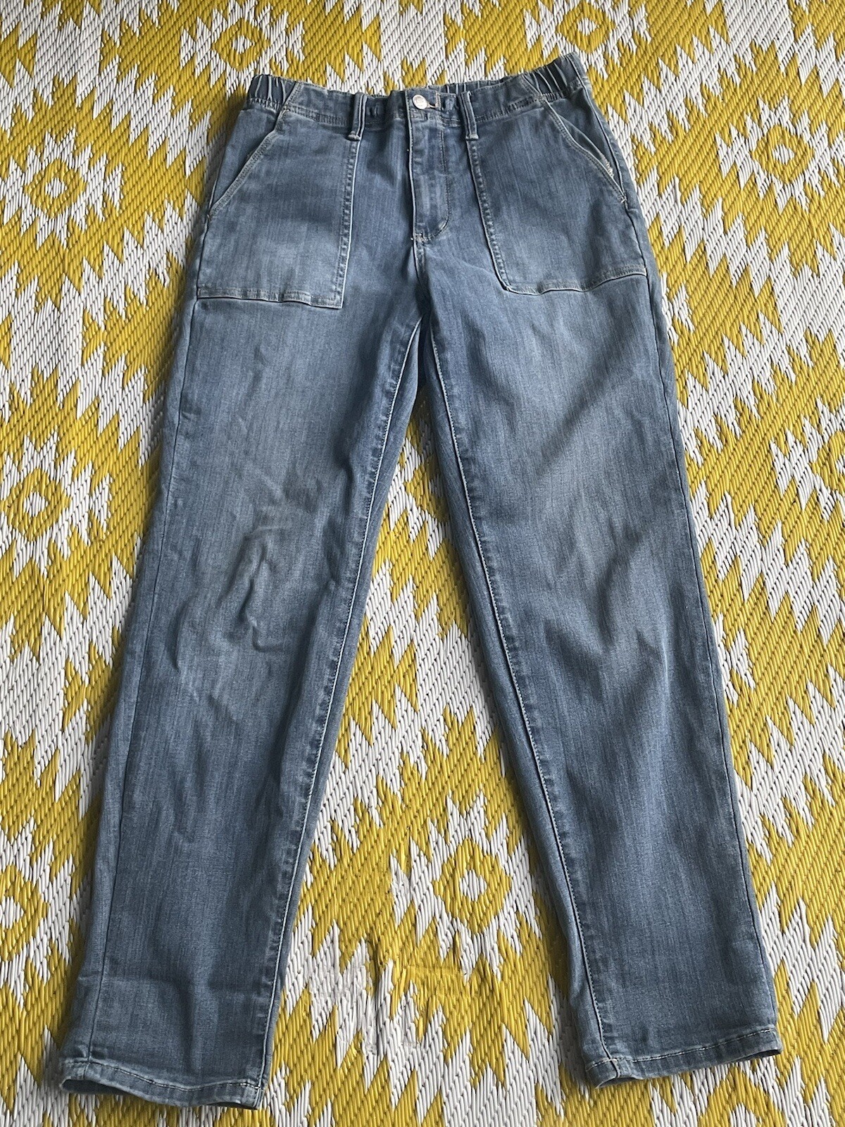 Picture 1 of 24