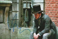 Stefan Konarske "Der junge Karl Marx" Autogramm signed 20x30 cm Bild