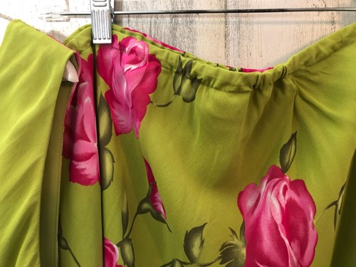 Donna Ricco Rock Outfit Gr. 18 2-teiliges Set grün Blumen asymmetrisch Rüschensaum - Bild 7 von 10