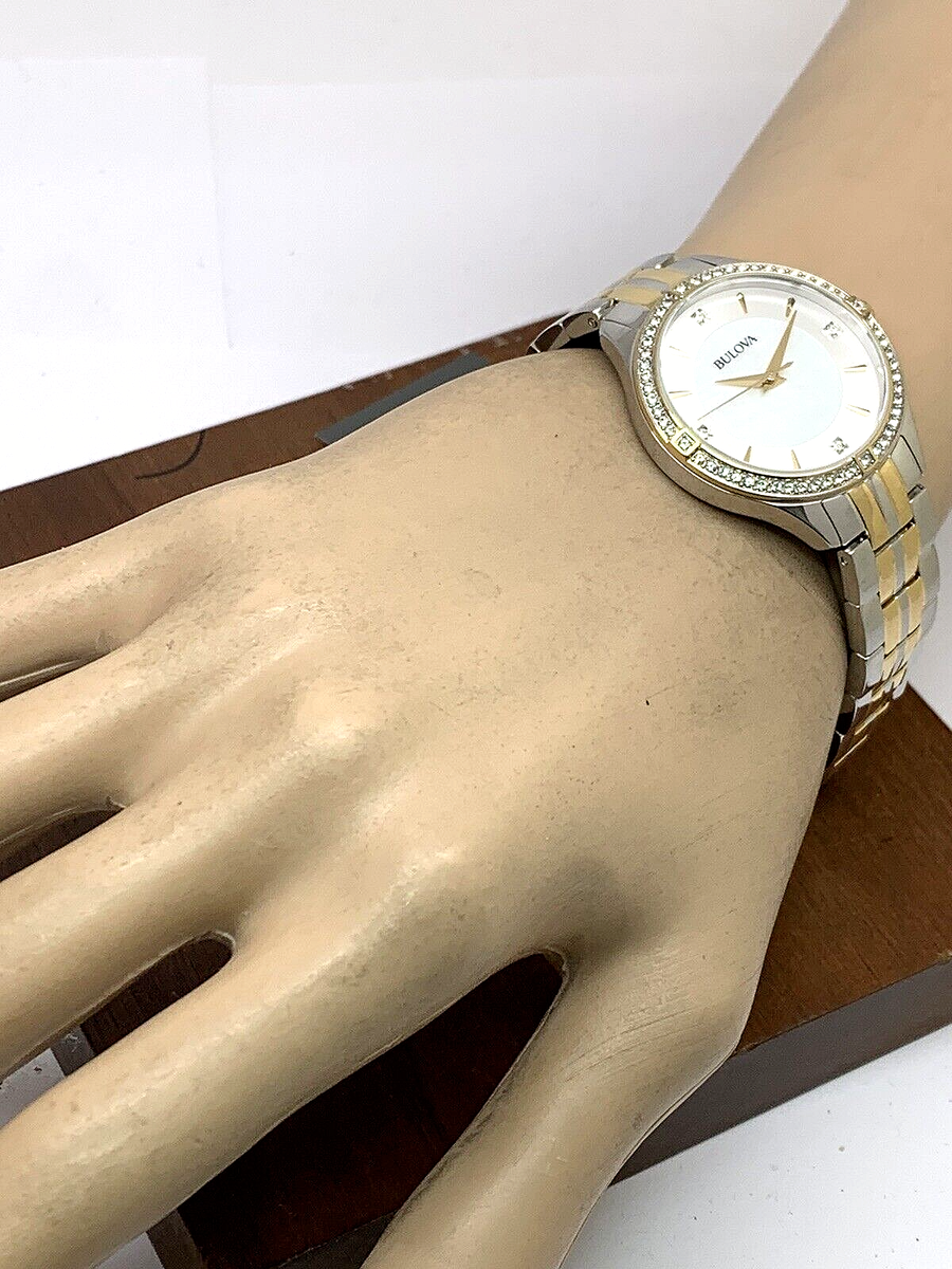 Bulova Women display picture 2