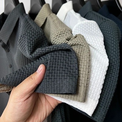 Herren Sommer Poloshirt aus Eisseide - atmungsaktiv und modisch - verschiedene Co