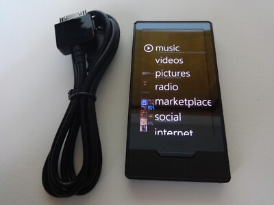 MICROSOFT  ZUNE HD  BLACK  32GB...NEW BATTERY...