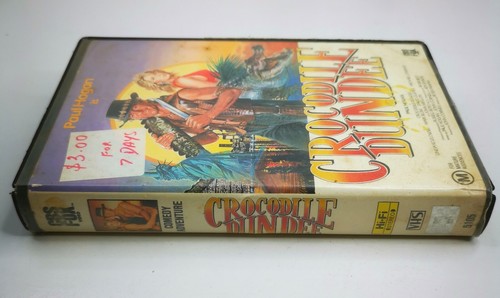 Crocodile Dundee and Los Angeles VHS Bundle Of 2 - Picture 5 of 12