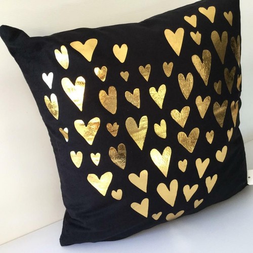CUSHION COVER BLACK VELVET / VELOUR LOOK WITH GOLD LEAF STAMPED HEARTS 45CM - Picture 2 of 3