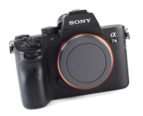 Sony A7 III Camera Body Only E Mount Battery & USB Charger Lead 25,268 Shots - Picture 3 of 18