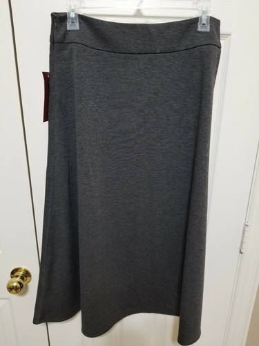 212 Collection Women's Solid Point A-Line Flare Skirt, 33 in. Appx. Length Sz. 8 - Picture 2 of 2
