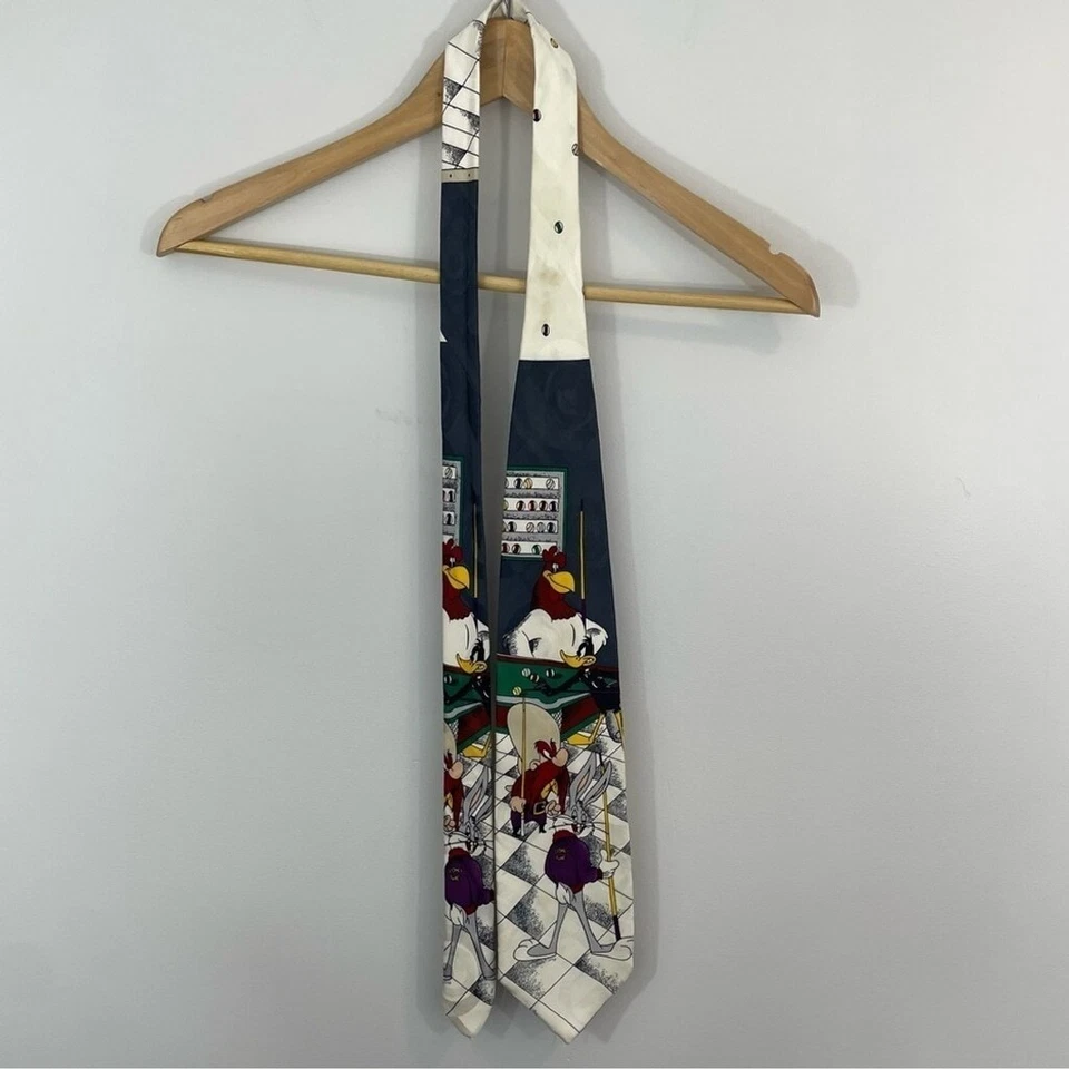 Vintage 1992 Looney Tunes Silk Tie Pool Billiards Bugs Bunny Foghorn Daffy Elmer - Image 3 of 4