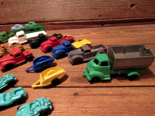 VINTAGE Ideal, Banner PLASTIC CARS TRUCKS TOYS COLLECTION & OTHERS - Picture 6 of 10
