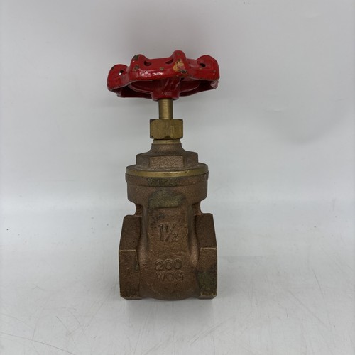 Brass Gate Valve 1-1/2" (1.5") NPT Thread Ends 125 psi WOG, Handwheel Operated