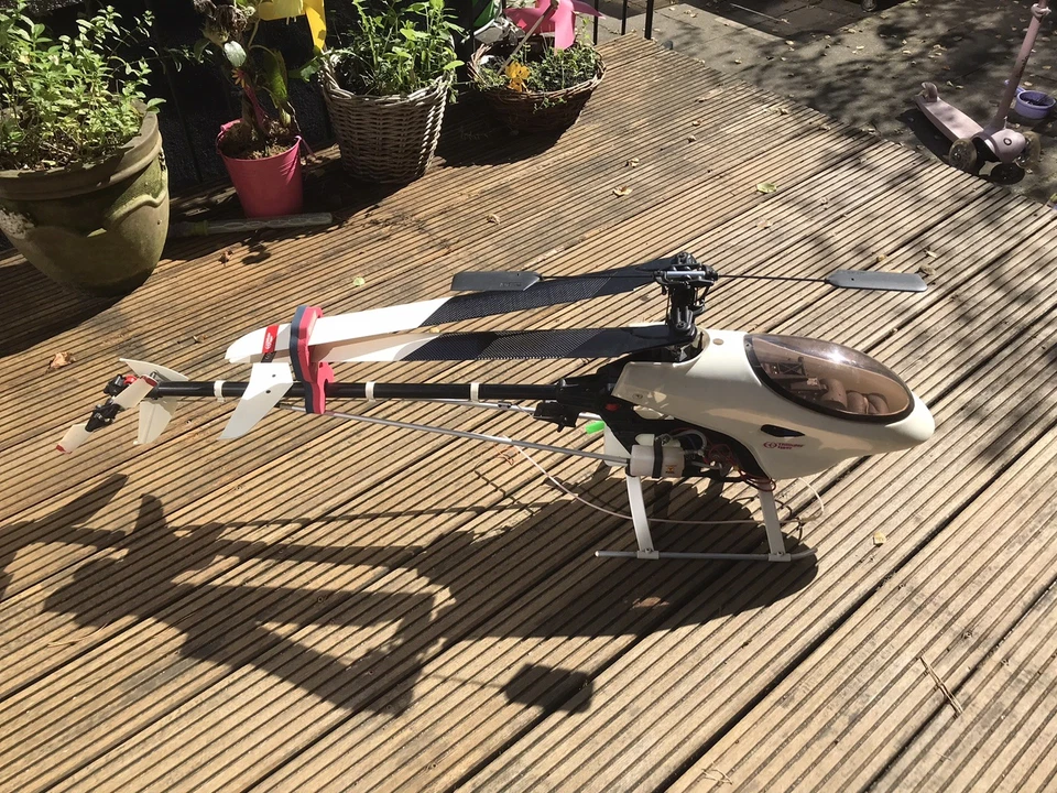 ARF Raptor 50 THUNDER TIGER Rc heli nitro guter zustand Graupner Robbe Servos - Bild 3 von 4
