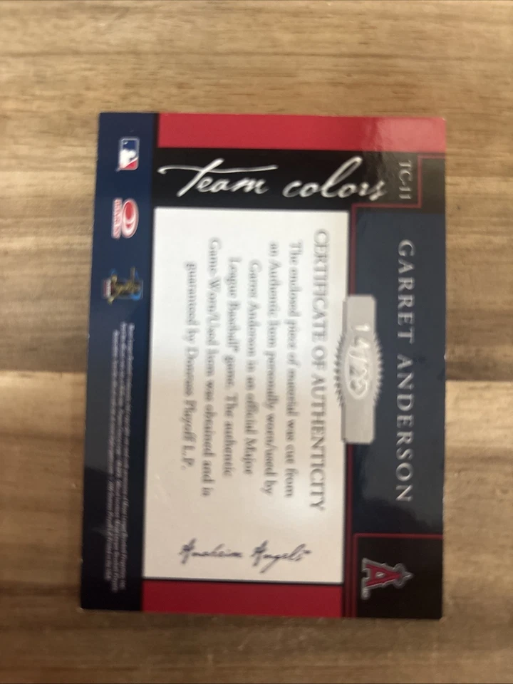2005 Donruss Classics - Team Colors Garret Anderson #TC-11 Jerseys Signatur /25  - Image 2 of 2