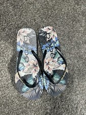 Bebe Rhinestones Logo Rubber sandals Women  s Size 7/8 Tropical NWOT