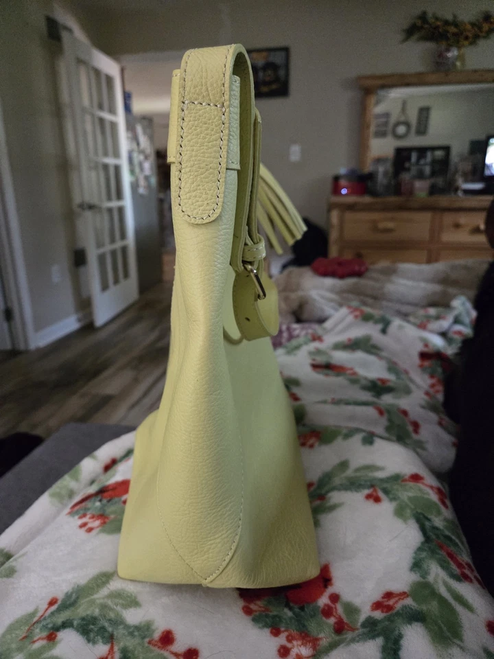 ISAAC MIZRAHI LIVE! Pebble Leather Hobo Bucket Bag In Bright Limon EUC - Image 2 of 4