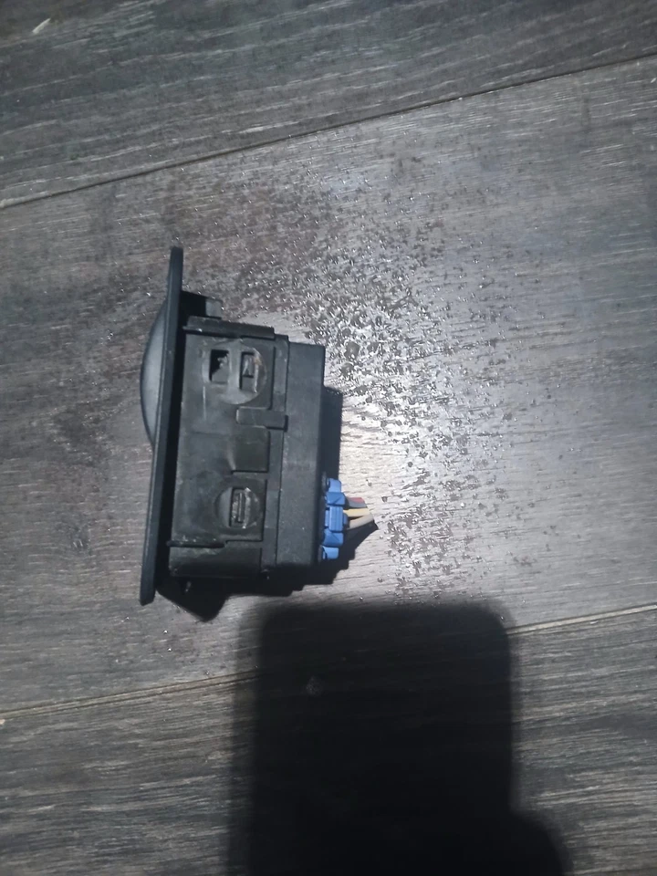 Módulo de control de carrocería usado se adapta a: Chevrolet Hhr 2011 control de carrocería BCM RH cambio delantero Foto 4 de 4