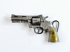 Bergamot Brass Works USA L-156 Pistol Gun Belt Buckle Revolver Enameled 1978 Vtg