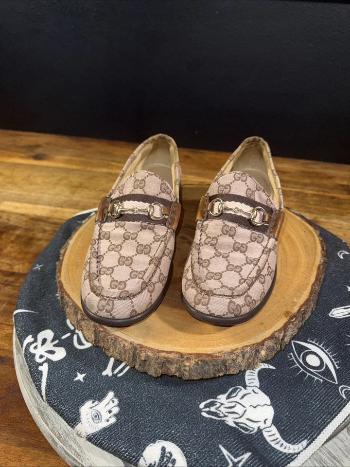 ВИНТАЖНЫЕ классические женские лоферы GUCCI с принтом GG 8,5 B - Изображение 3 из 4