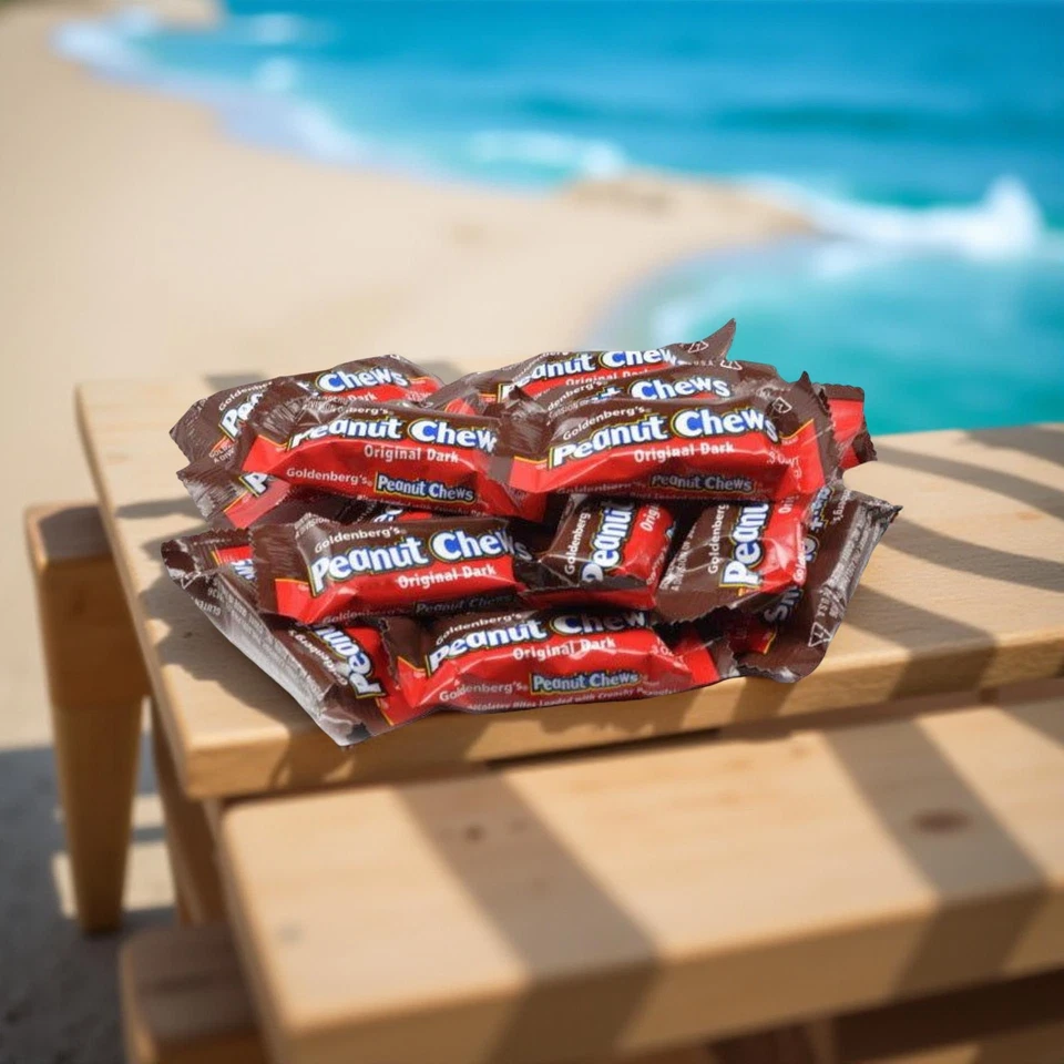 Оригинальные жевательные конфеты из темного шоколада Goldenberg's Peanut, 2 фунта - Изображение 3 из 4